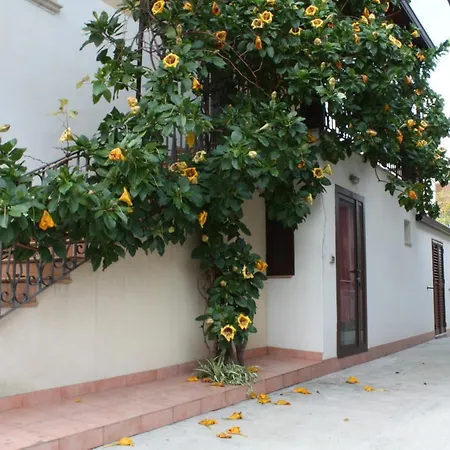 Dimora Alba Apartment Locri